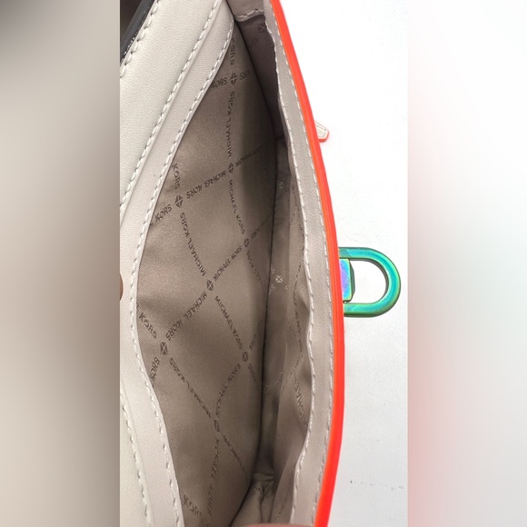 Michael Kors Manhattan Medium Contrast Trim Satchel - Picture 10 of 16